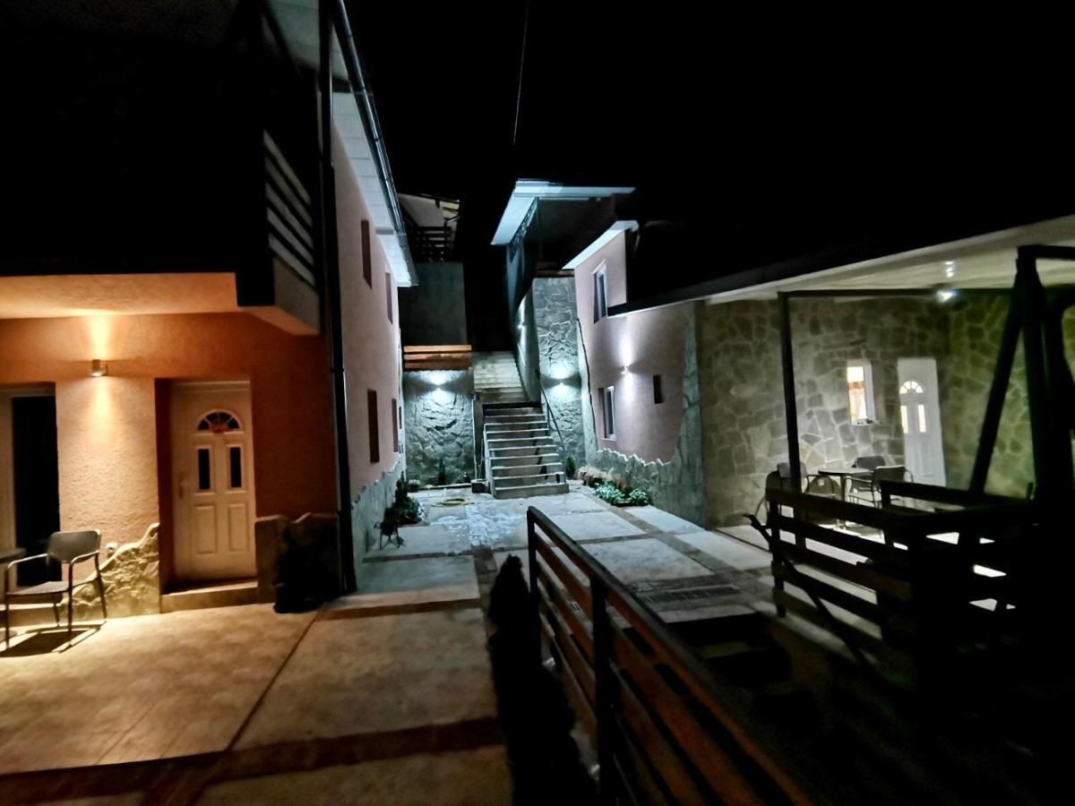 Aphrodite Hills Apartments-Stara Planina Crni Vrh Ngoại thất bức ảnh